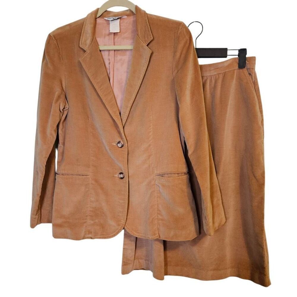 Vintage Dimension V, 2 piece tan suit. Size 12.